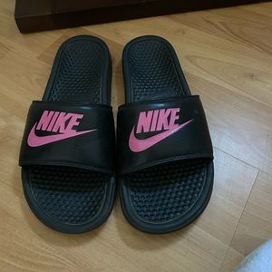 Nike slides